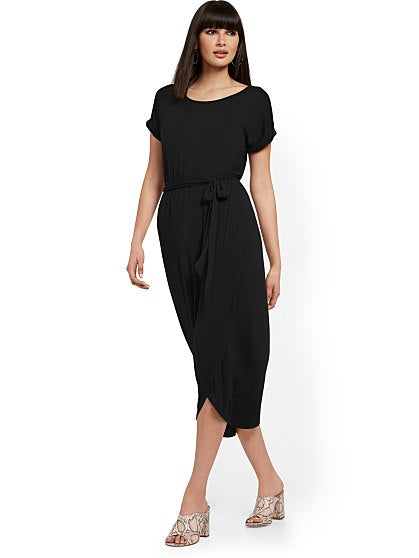 59.95TULIP CREWNECK DRES