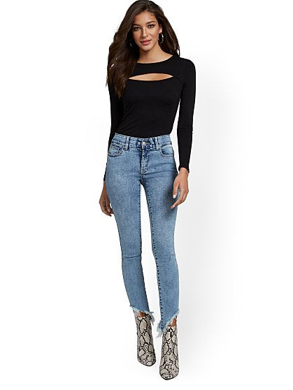 69.95 T HW MYA CVY ANK DF