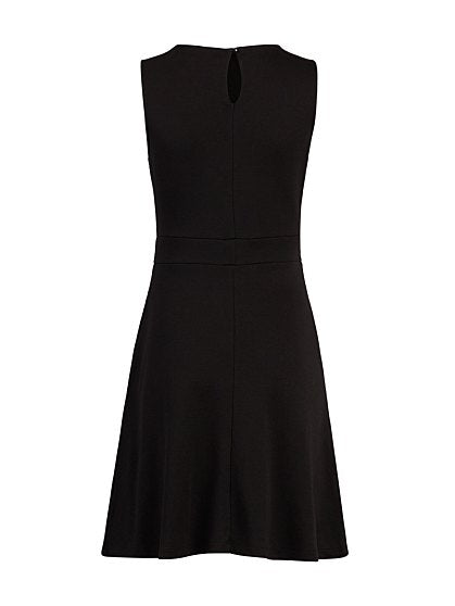 36.95 SLVLS BTN IN DRESS