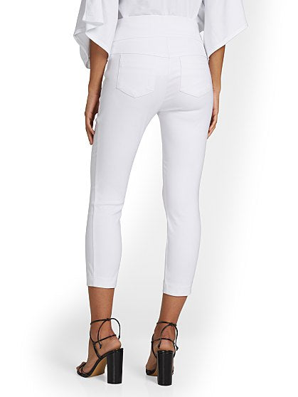 54.95 WHITNEY CROP WHITE