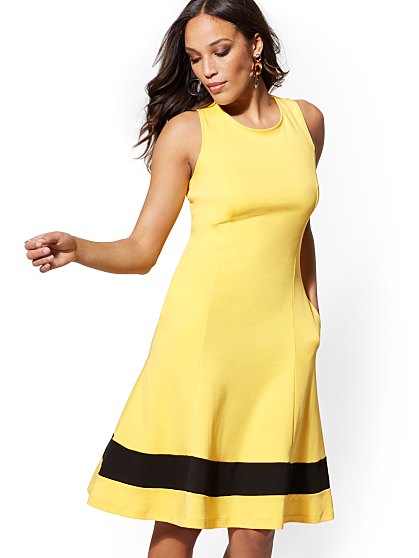 34.95 INTRLCK COLORBLCK