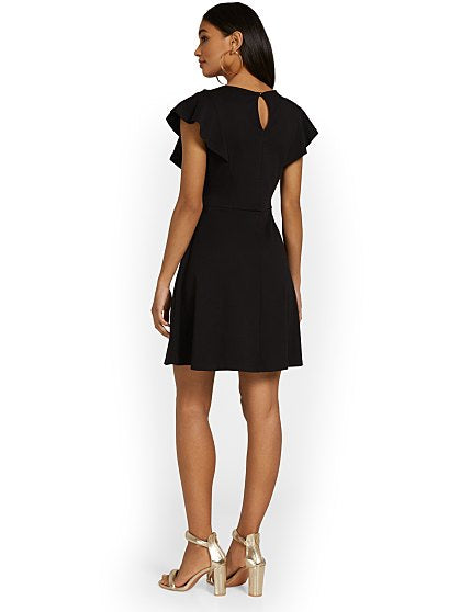 42.95 RUFFLE FRONT FLARE