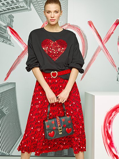 89.95 PLEATED BELTED SKT