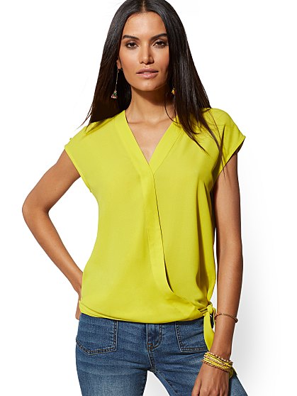 39.95 SOLID TIE SURPLICE