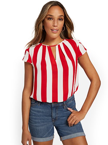 44.95 KI PLEAT SLEEVE TOP