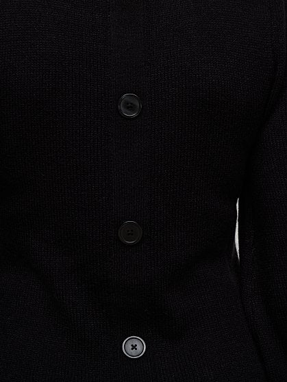 69.95 BTTN BACK ESSENTIAL