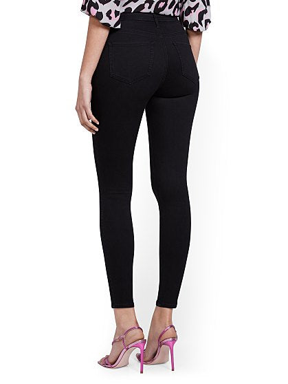 64.95 T HW LEXI ANK BLACK