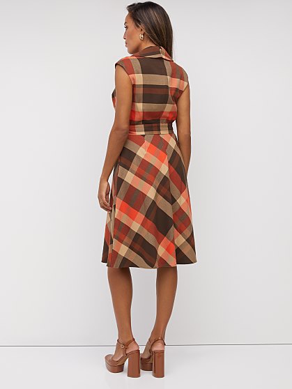 89.95 PLAID BELTED FLAREA
