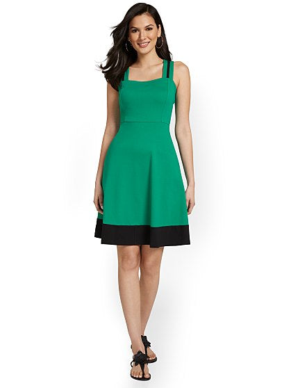 42.95 COLBLCK SQUARE STRA