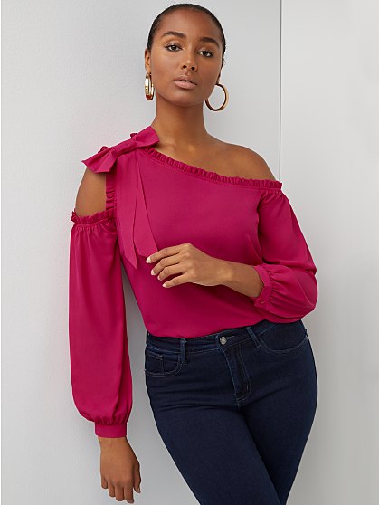 49.95 BOW COLD SHOULDER T