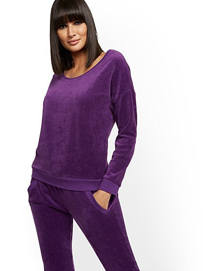 39.95 VELOUR PULLOVER