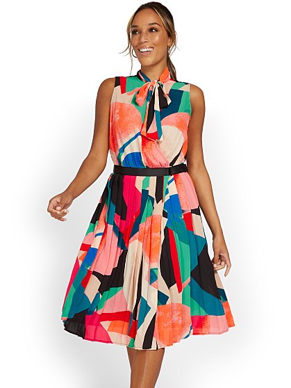 89.95 PLEATED GEO BOW