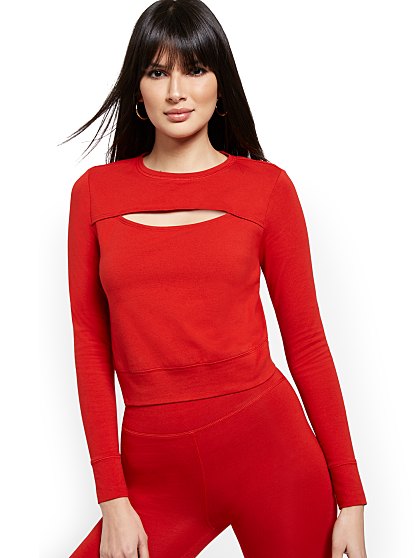 39.95 YOGA TOP CUTOUT